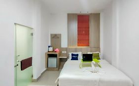 Urbanview Hotel Bagoes Sintang